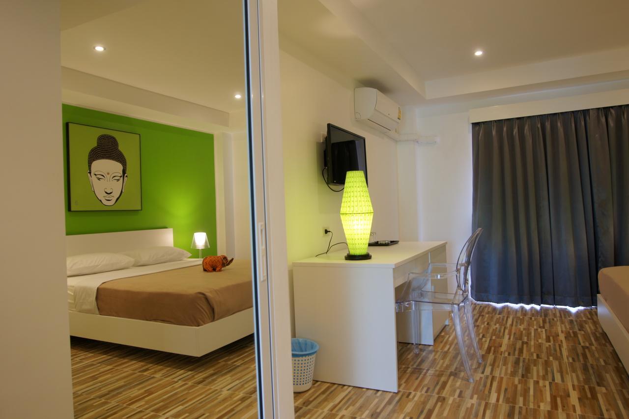 Lotus Art Guesthouse Pattaya Exterior photo