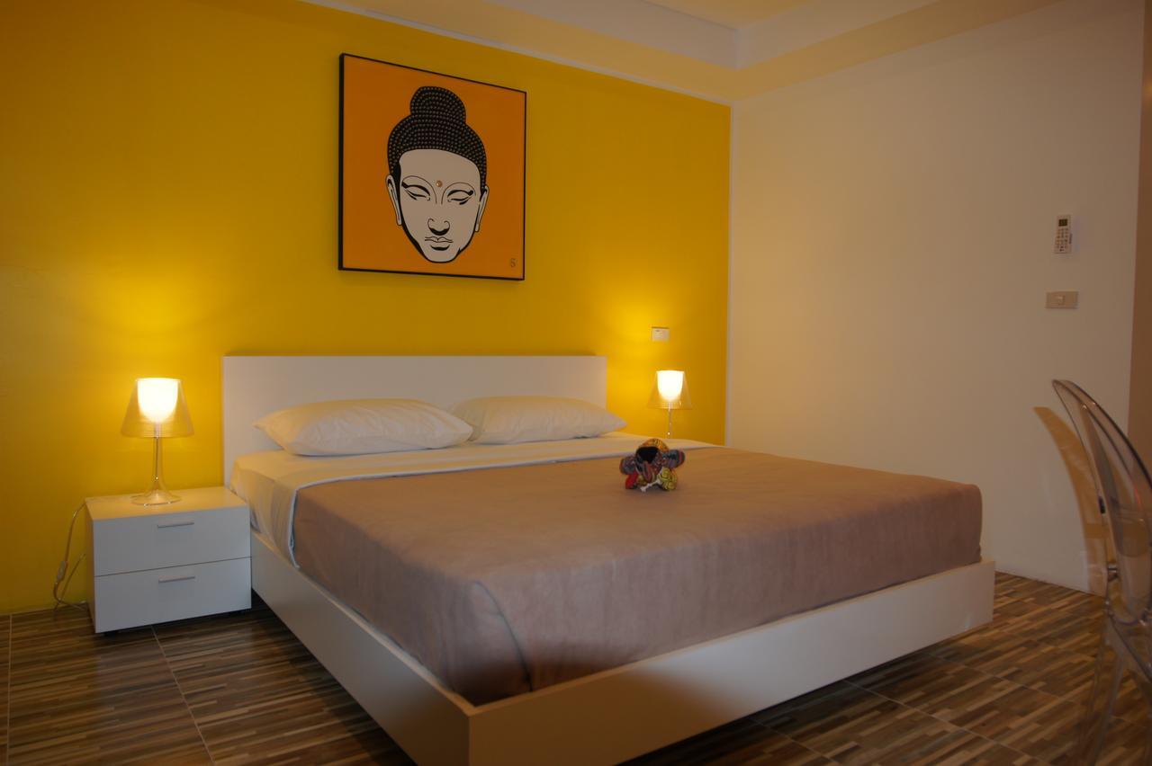Lotus Art Guesthouse Pattaya Exterior photo
